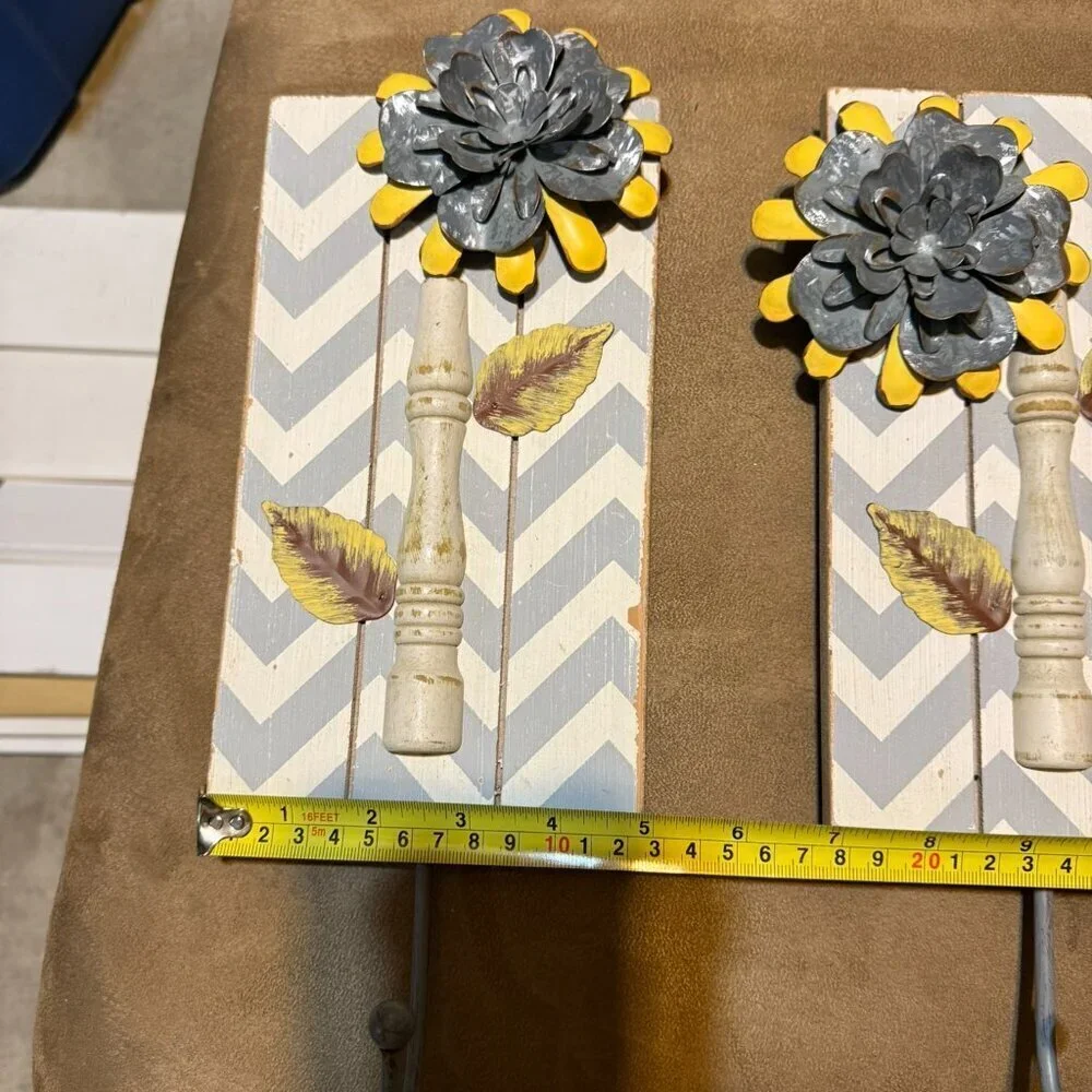 Flower Wall Hooks - set of 2